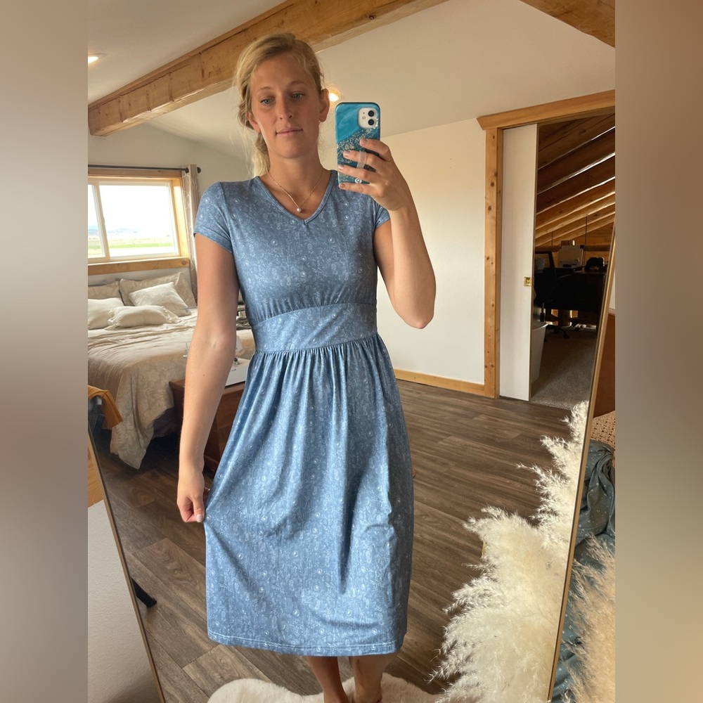 Dusty blue midi dress. Size S